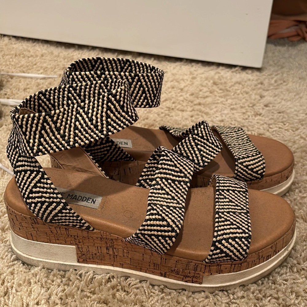 STEVE MADDEN platforms